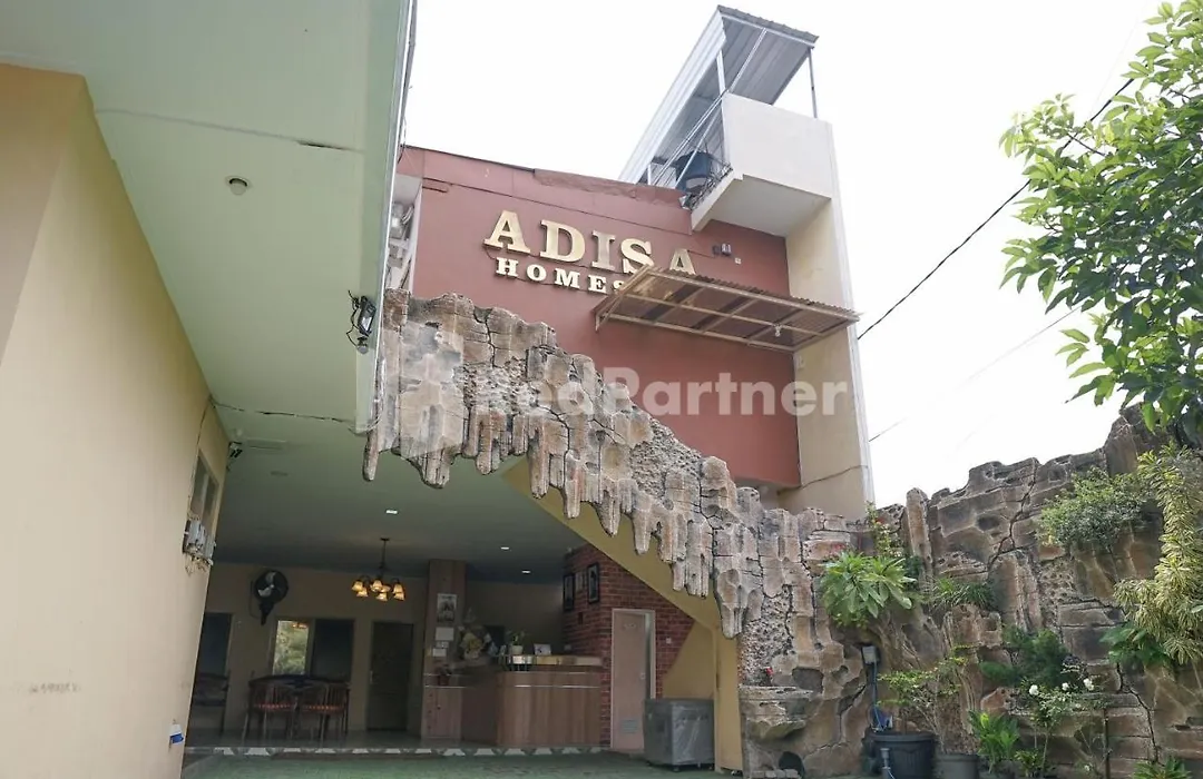 Adisa Homestay Near Saiful Anwar Malang-1